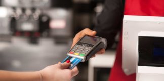 Veja como pedir uma máquina de cartão sem aluguel