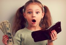 Veja como a mesada pode para ensinar sobre dinheiro para crianças